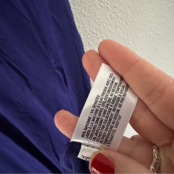 Basic Short Sleeve Tee Womens Small Everyday Capsule Wardrobe Staple V Neck Y2K - Picture 6 of 9